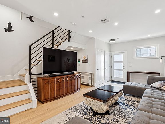 2nd image of 1305 N 27th St #5