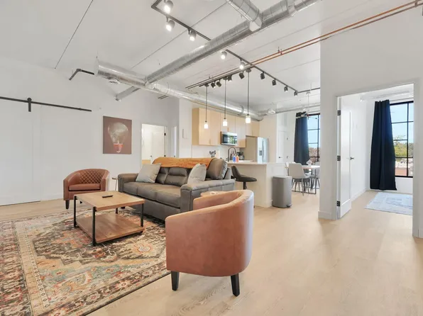 1825-329 E 8th St, Traverse City, MI 49686