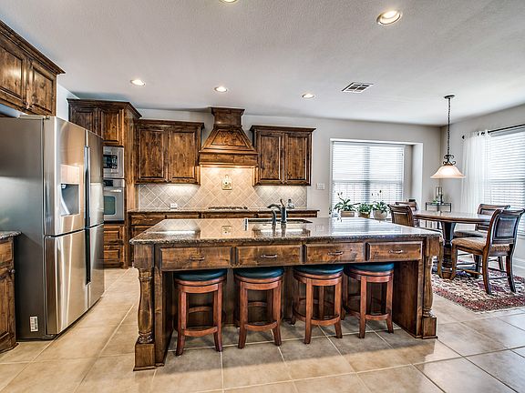 2nd image of 2328 Emerald Lake Ln