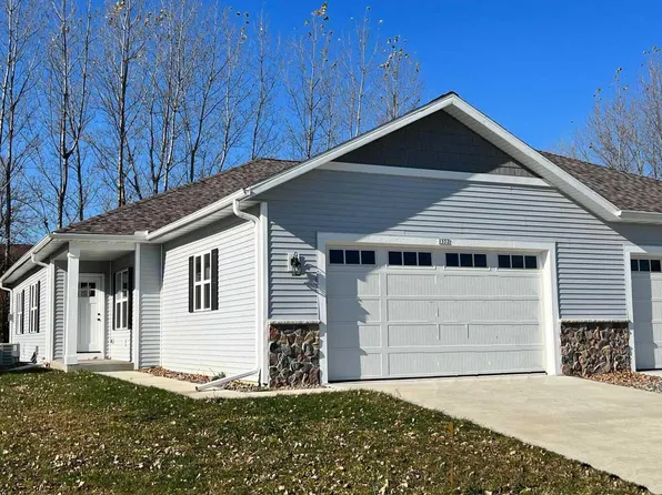 1304 Daisy DRIVE, West Bend, WI 53090