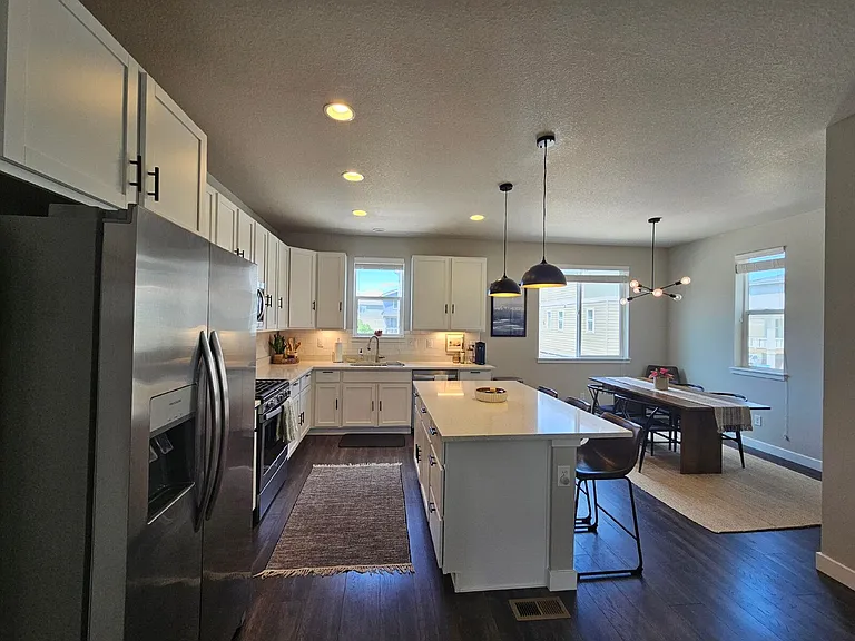 2418 S Troy Ct — Photo 4