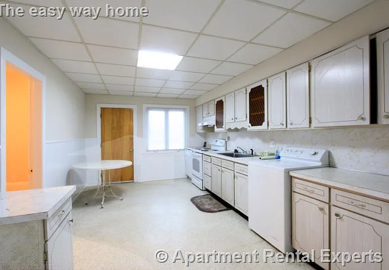 795 Cambridge St — Photo 14