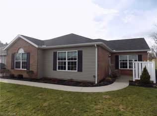 173 Woodbury Glen St, Hartville, OH 44632