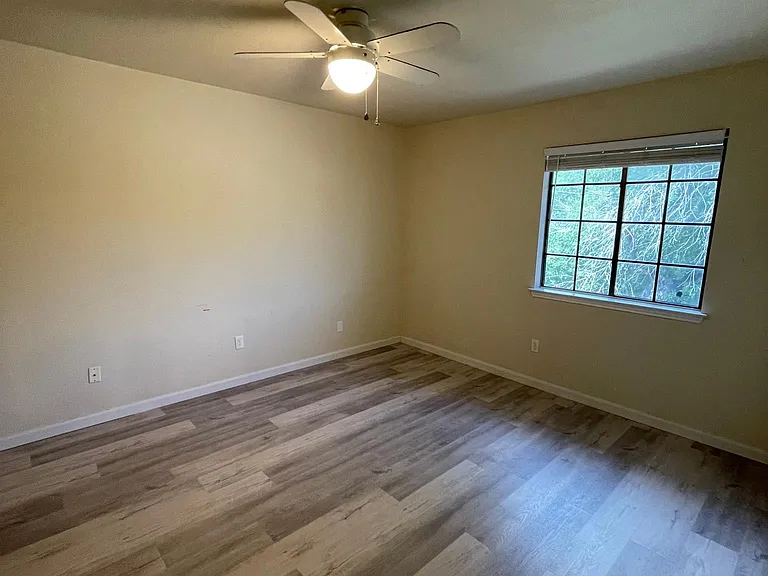 13719 Cambourne Dr — Photo 13