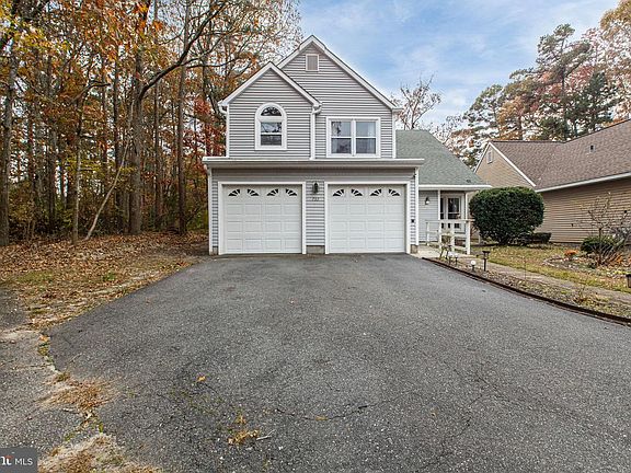 3rd image of 732 Whalers Cove Ct