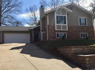 408 Holly Garden Ct, Ballwin, MO 63021