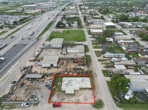 1238 Beacon St, Houston, TX 77015