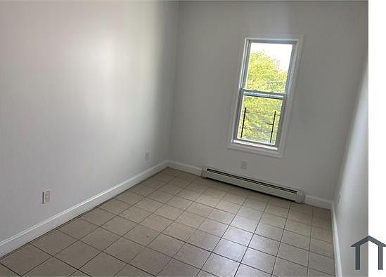 2nd image of 15 Cliff Ave APT 3N