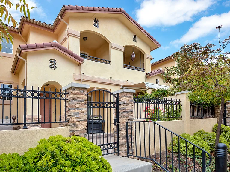 1190 Vista Canyon Ln — Photo 1