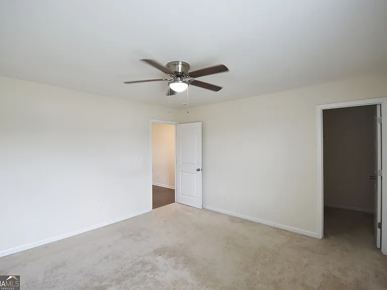 421 Southbridge Pass — Photo 48