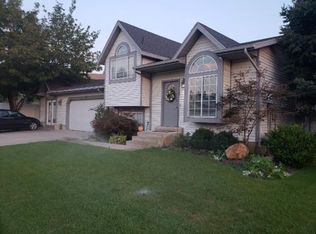 334 E Eaglebrook Dr, Sandy, UT 84070
