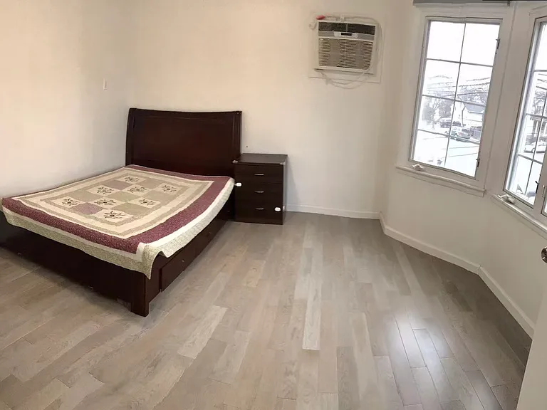 1168 Rockland Ave #2 — Photo 11