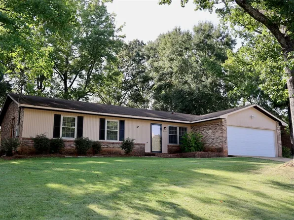 710 Farish St, Opelika, AL 36801