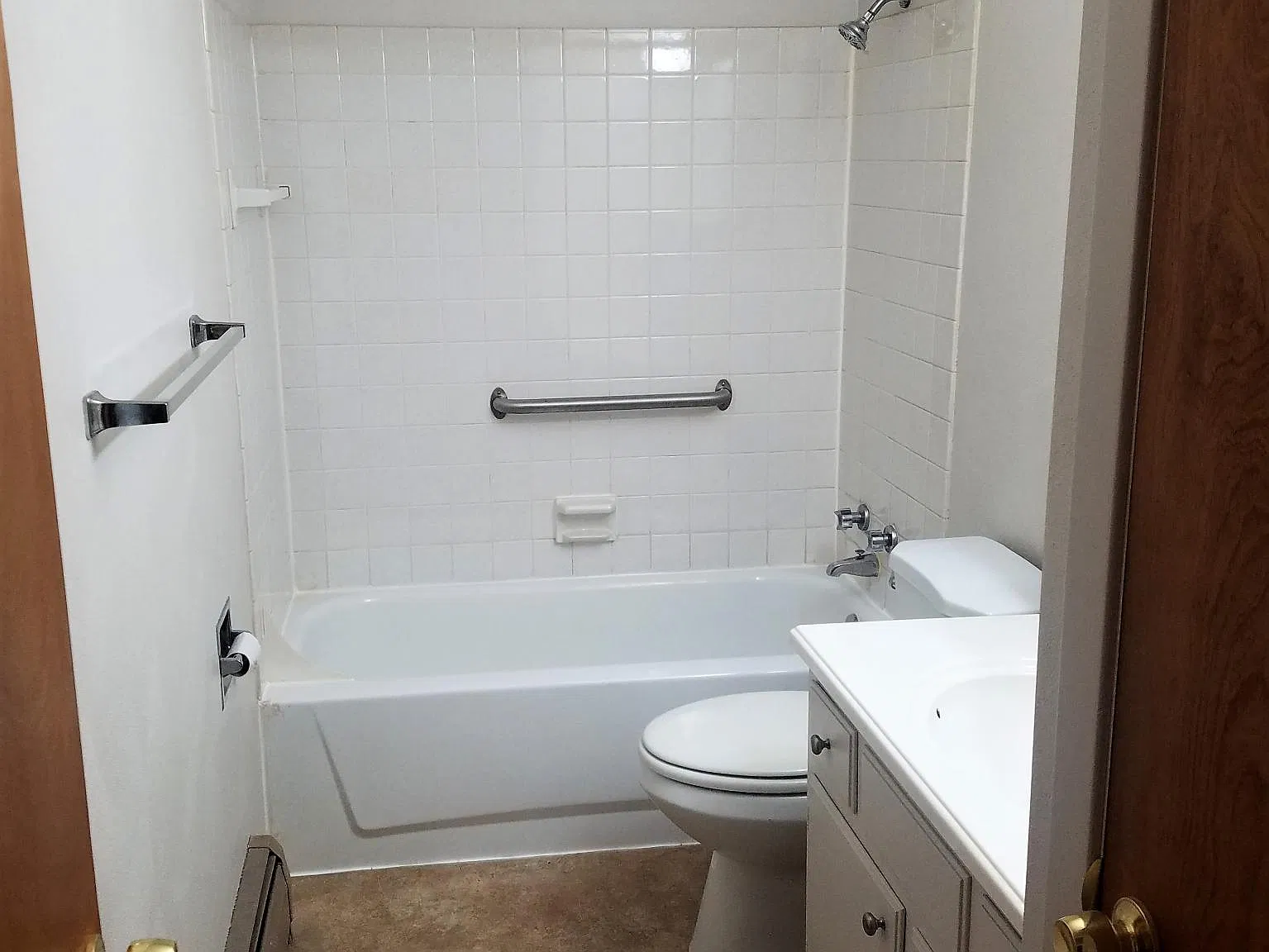 2 bed, 750 sqft, $1,200 — Photo 3