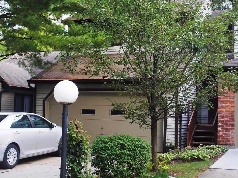 1st image of 257 Centerbury Ct