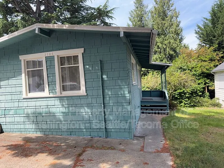 2106 42nd Ave SW — Photo 16