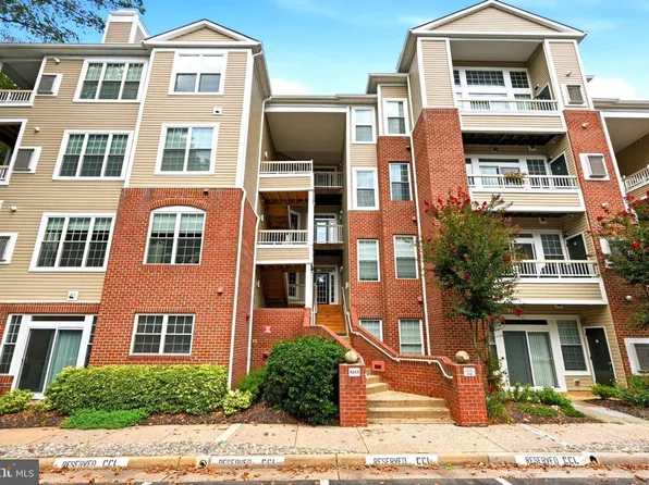 4210 Mozart Brigade Ln, Fairfax, VA