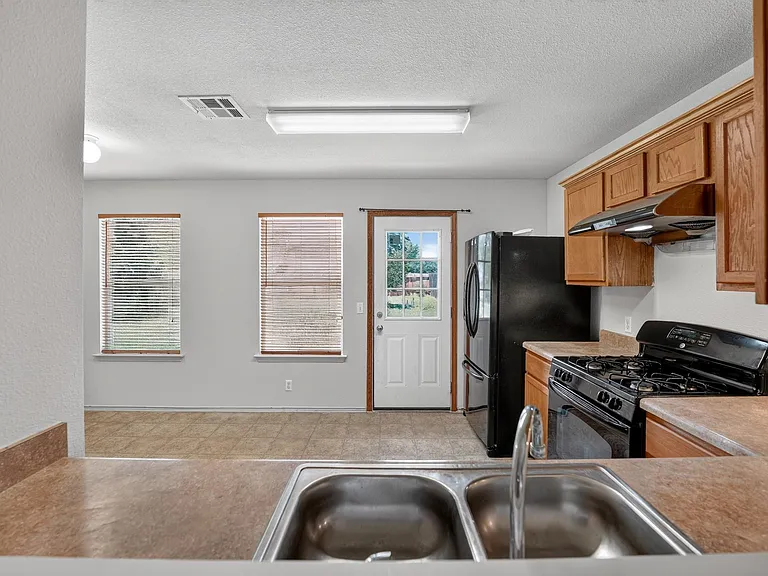 2412 Kale Dr — Photo 13