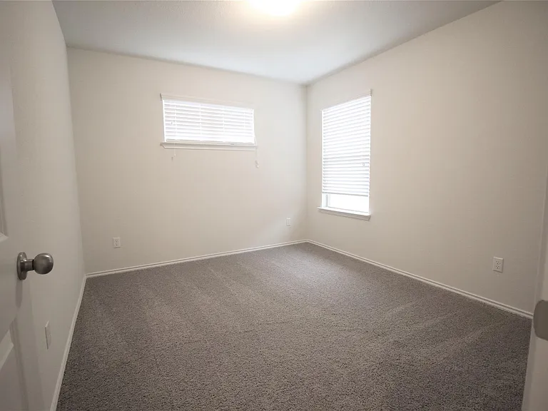 2601 Chandler Creek Blvd #16 — Photo 14