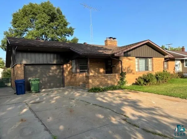 3213 2nd Ave E, Hibbing, MN 55746