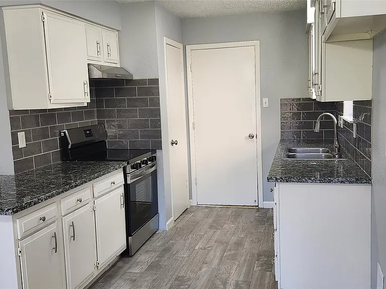10115 Enchanted Stone Dr — Photo 4