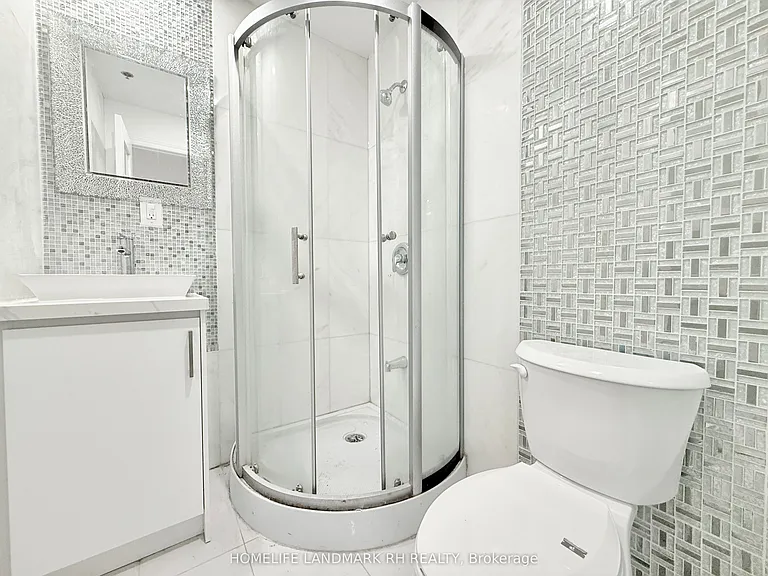 414 Dundas St W #201 — Photo 8