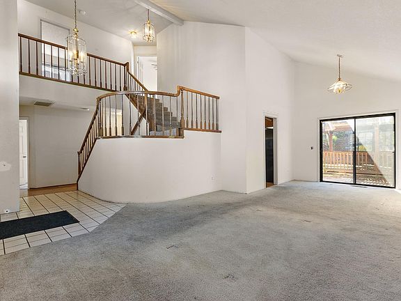 4th image of 371 Wellfleet Drive