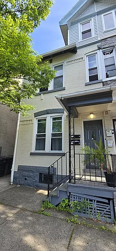 206 E Broad St #2 Photo 1 206 E Broad St #2 Photo 1