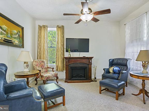 5th image of 2923 Woodland Ave