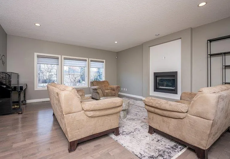8207 9th Ave SW — Photo 7