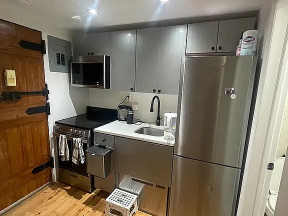 2nd image of 87 E 4th St APT 2A