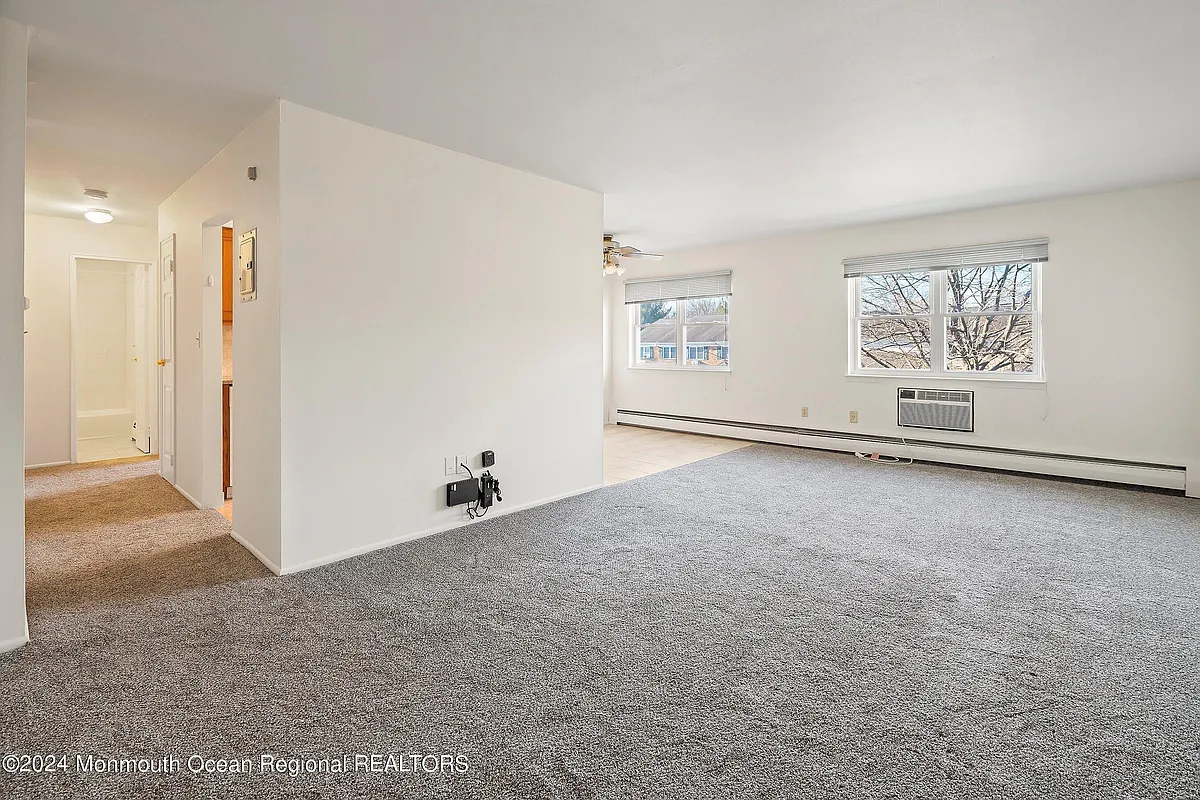 Building Photo - 80 Manchester Ct #F
