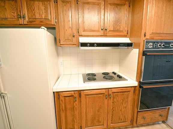4th image of 1236 Glen Haven Dr