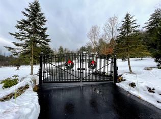 142 Pickle Hill Rd, Queensbury, NY 12804