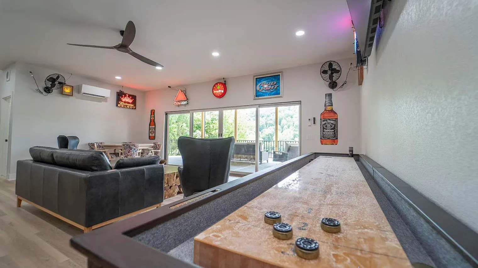 5 bed, 4.0 bath, 3476 sqft, $11,223 — Photo 4