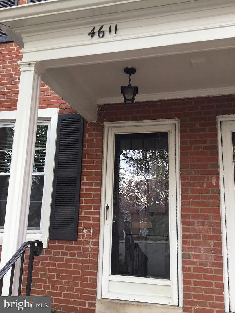 2 bed, 2.0 bath, 1000 sqft, $2,850 — Photo 1
