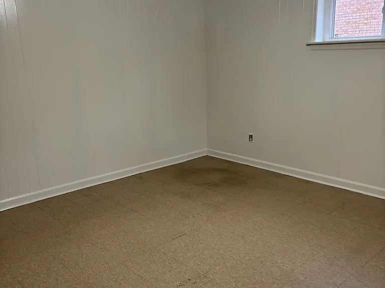 721 Burgis Ave — Photo 12
