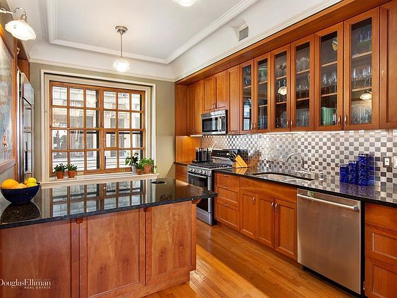4th image of 2109 Broadway #12-144