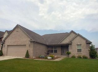 641 Fairways Ln, Chelsea, MI 48118