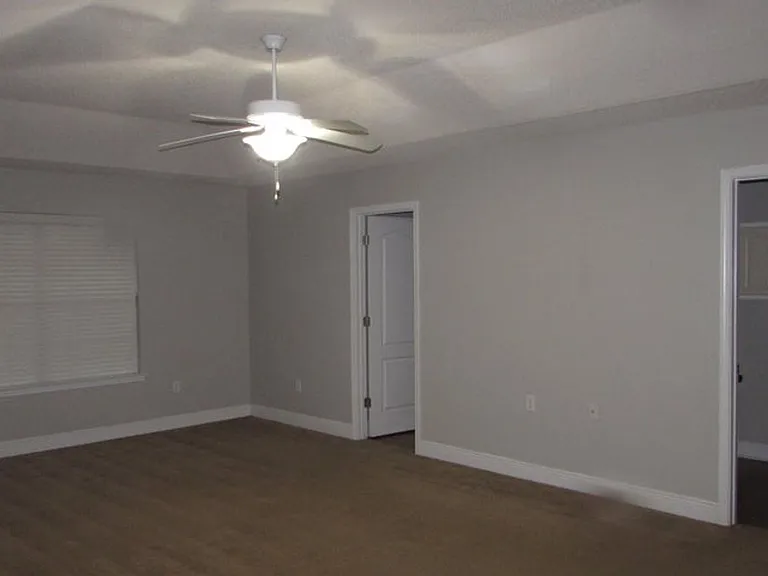 14597 Bruce Cv S — Photo 11