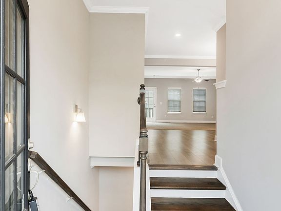 3rd image of 1740 Park Terrace Ln