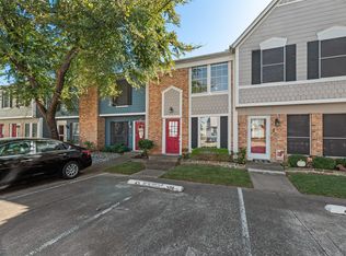 43 Abbey Rd, Euless, TX 76039