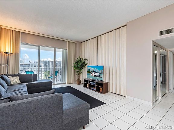 3rd image of 2801 NE 183rd St APT 2214W