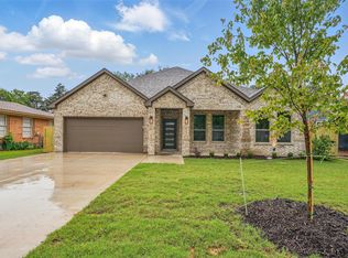 1725 Andrew St, Mesquite, TX 75149