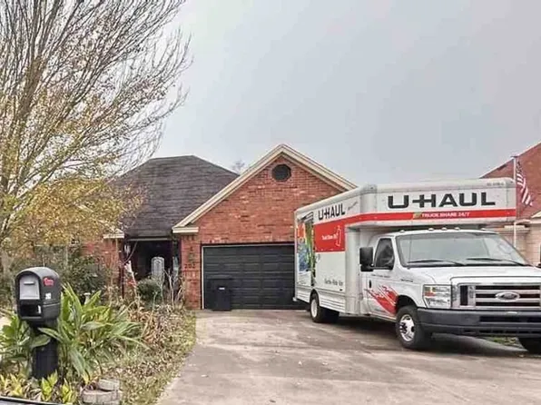 202 S 9th St, Nederland, TX 77627