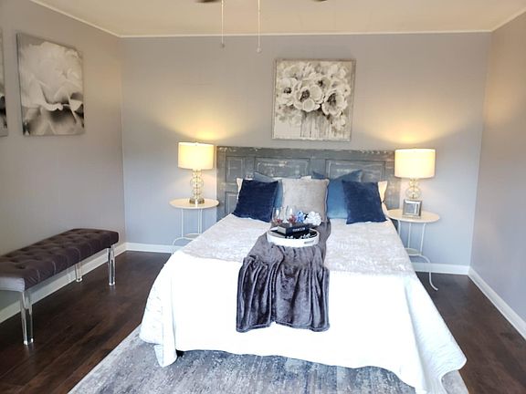 3rd image of 2507 Stratford Ct