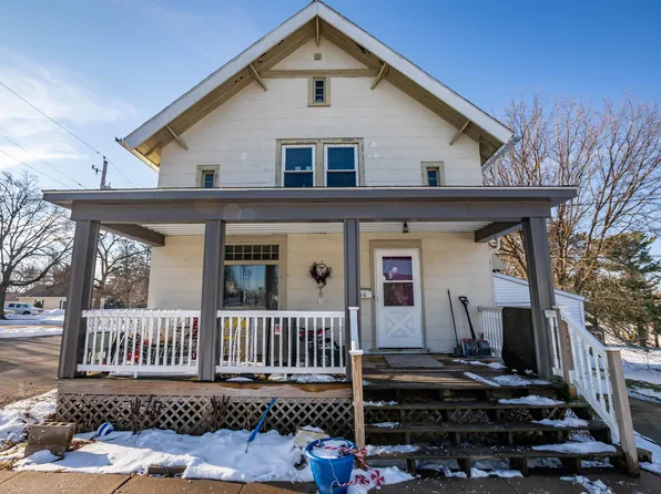 706 Fair St, Mineral Point, WI 53565