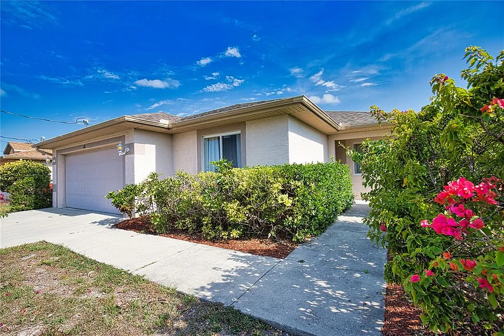 2 bed, 2.0 bath, 1350 sqft, $4,400 — Photo 3