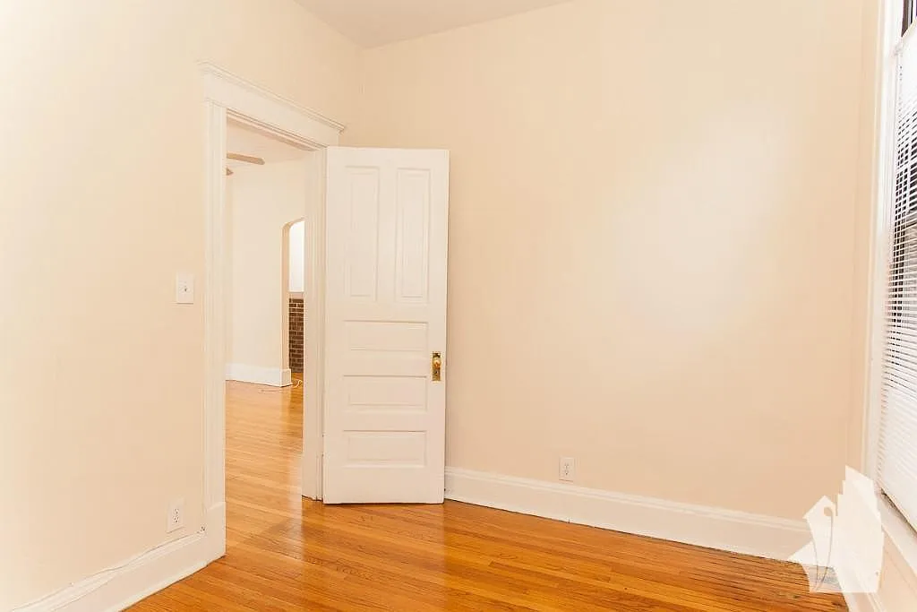 2 bed, 1.0 bath, 655 sqft, $3,850 — Photo 4