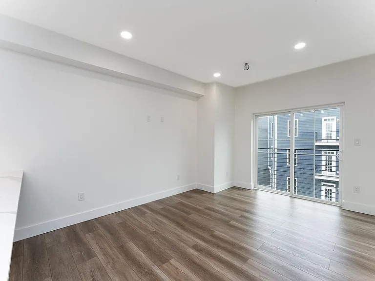2230 Nicholson St SE #12 — Photo 31